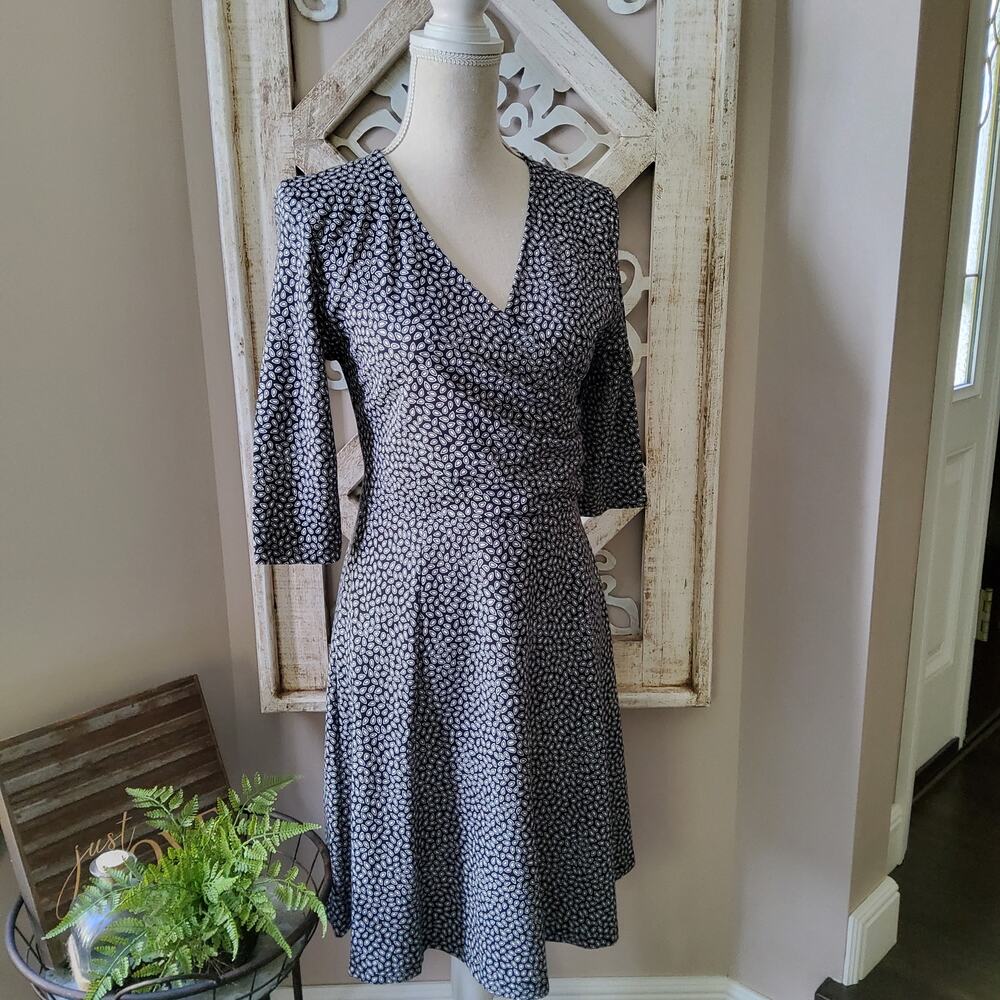 Lark & Ro Women's Faux Wrap Surplice Fit & Flare Midi Knee Length Dress Medium